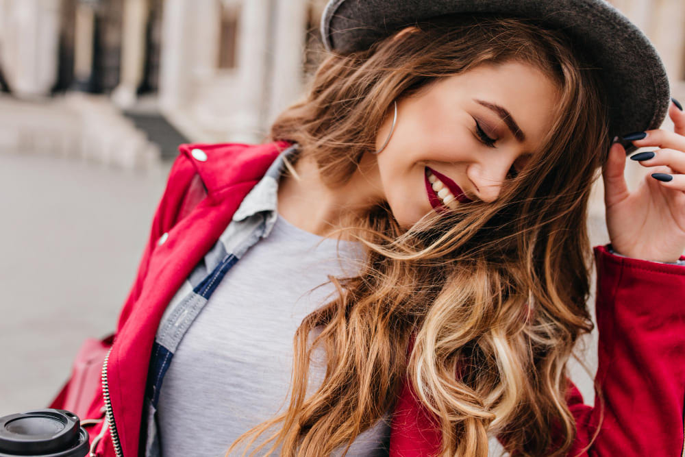 signs a shy girl likes you quiz